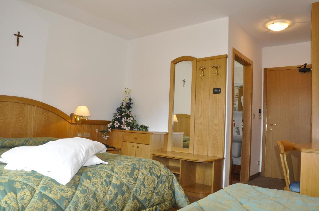Hotel El Pilon Pozza di Fassa Eksteriør bilde