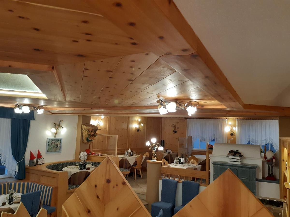 Hotel El Pilon Pozza di Fassa Eksteriør bilde