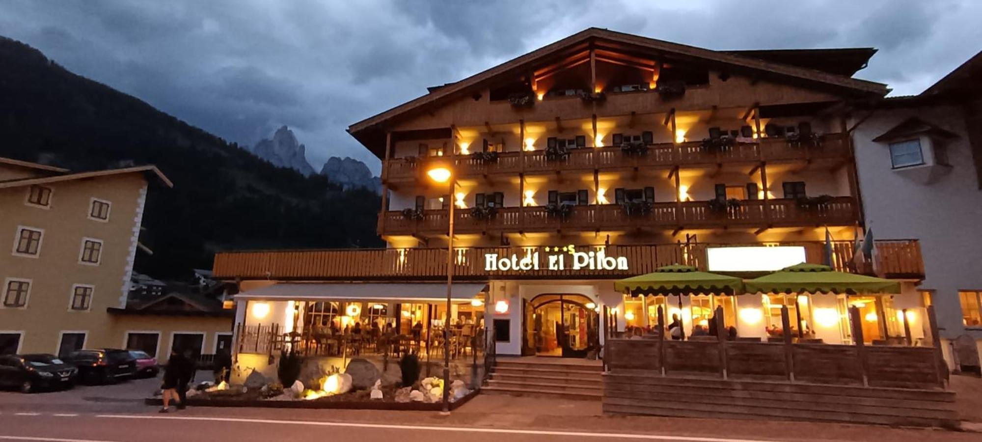 Hotel El Pilon Pozza di Fassa Eksteriør bilde