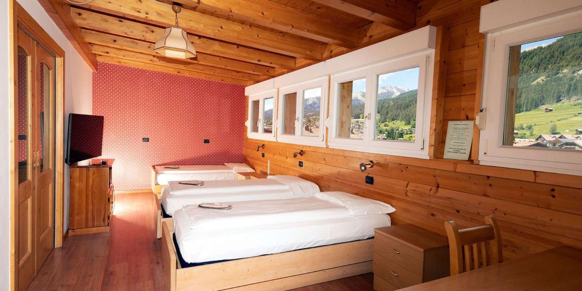 Hotel El Pilon Pozza di Fassa Eksteriør bilde