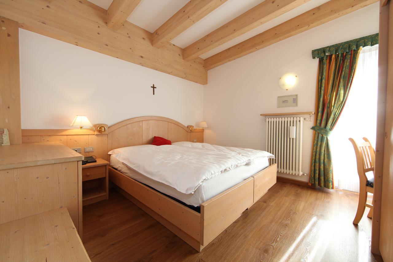 Hotel El Pilon Pozza di Fassa Eksteriør bilde
